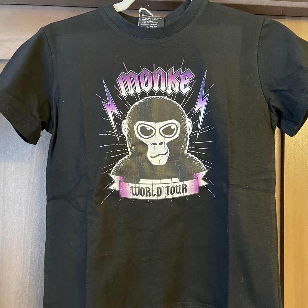 Youth small Gorilla tag shirt